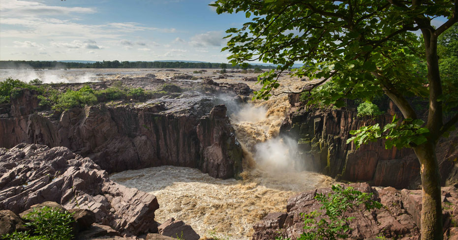 Raneh Waterfall